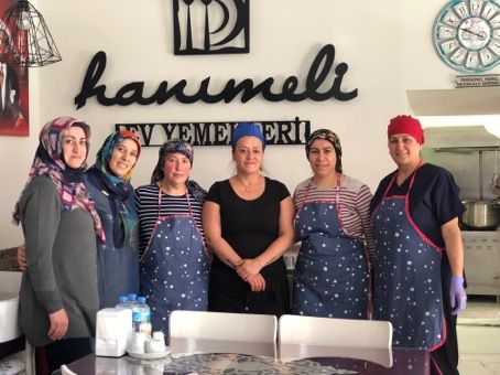 Mikrogirişimci kadın, Burdur’un sıcak yemek ihtiyacını karşılıyor